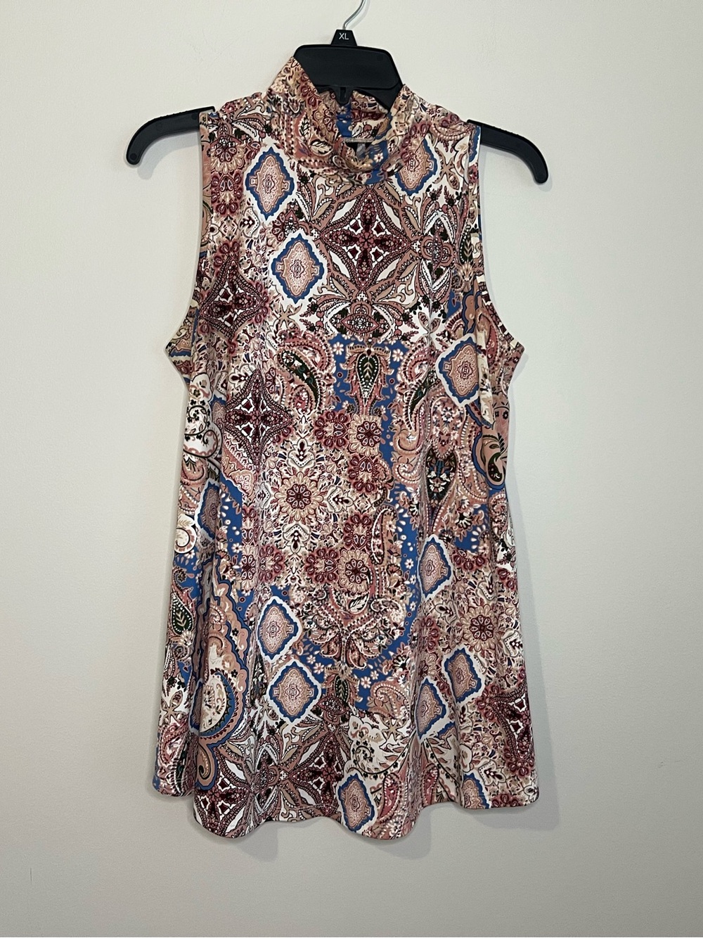 new directions Multicolor Paisley Mock Neck Sleeveless Top